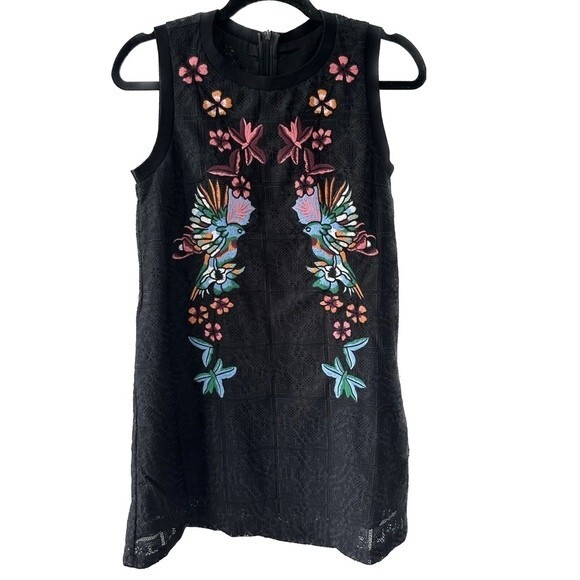 Paris Designer NWT Embroidered Lace Jacquard Mini Shift Dress Unique Boho S - Picture 1 of 7